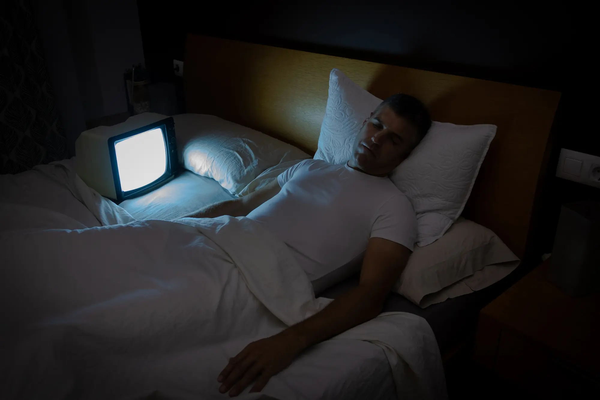 sleeping with light on causes health problems