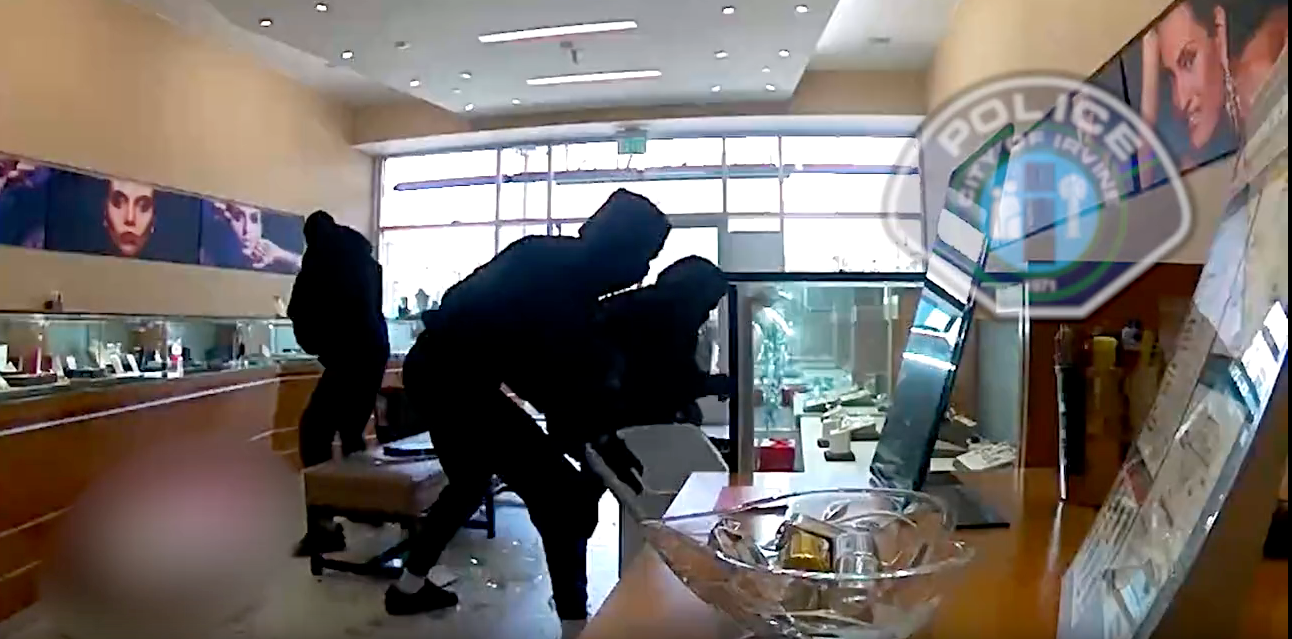 Robbers Steal Nearly 1 Million Worth of Jewelry in California