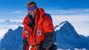 British mountaineer sets record 19th Everest summit.