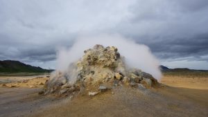 Vast hydrogen reserves discovered in Earth’s crust could power the planet for 170,000 years.