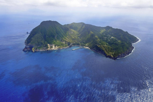 Japan urges evacuation of small island after 1,000 quakes.