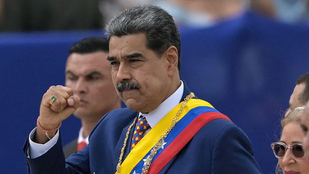 US offers $50m reward for arrest of Venezuelan leader Nicolás Maduro.