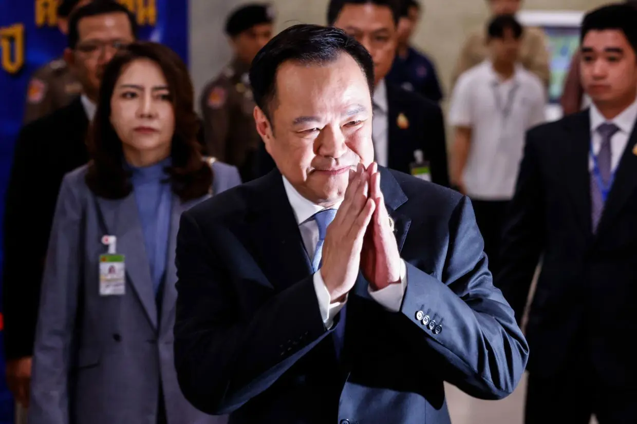 Thai tycoon wins vote to become PM.