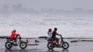 Rising oceans a threat to 1.5m Australians: study.