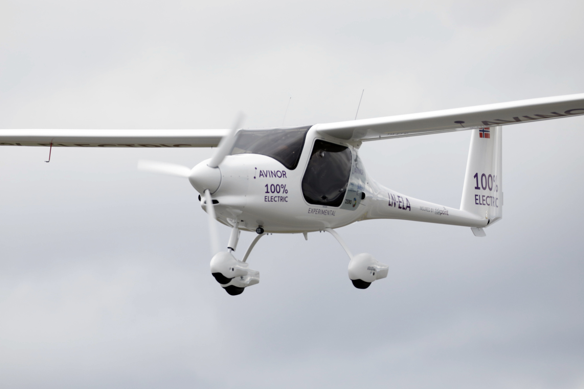 Norway tests electric plane.