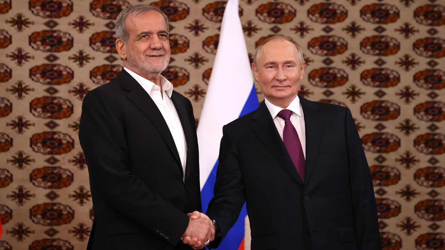 Russia to build four N-plants in Iran under $25bn deal.