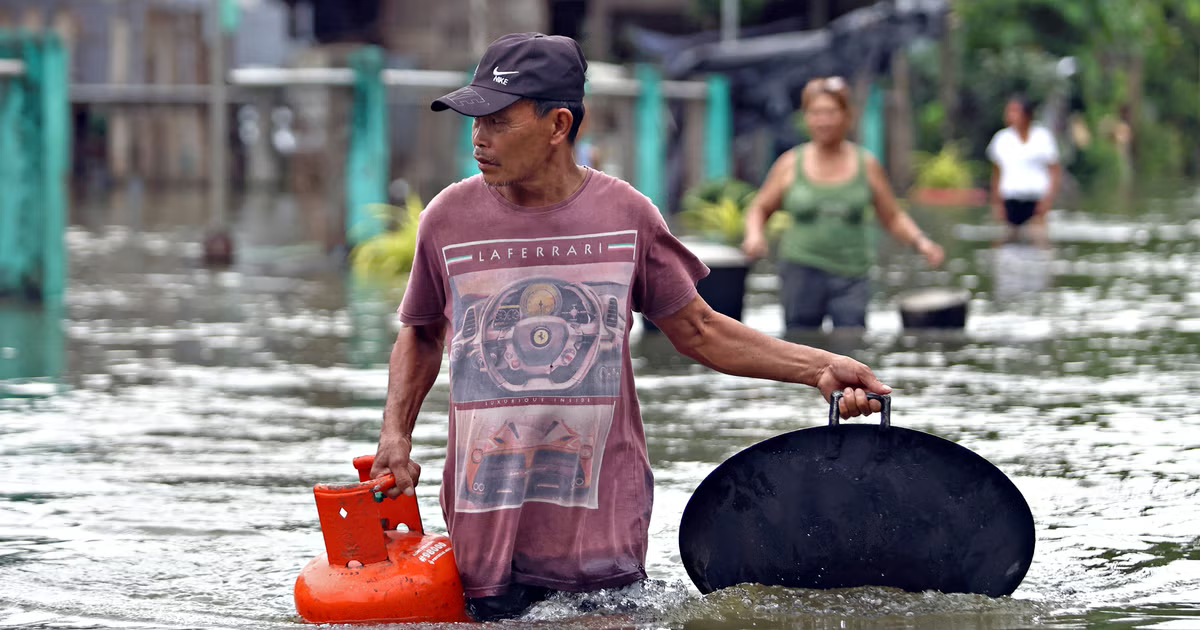 Nearly a million evacuated as Philippines braces for 'super typhoon'.