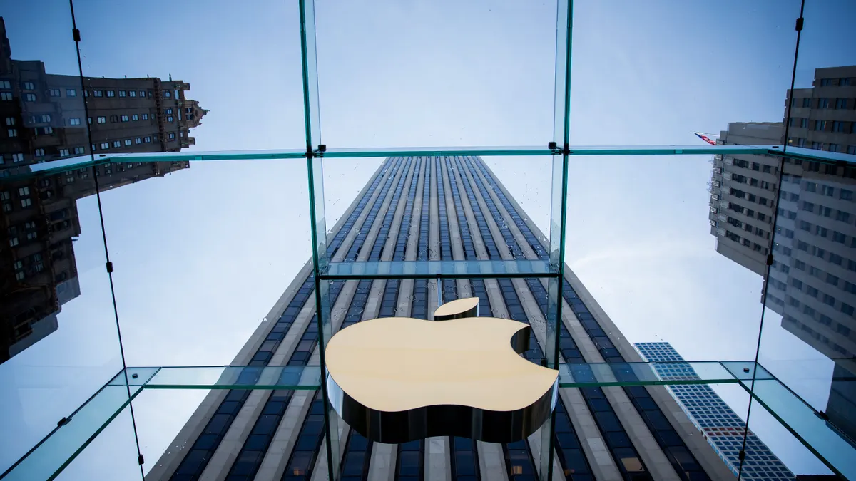 US jury orders Apple to pay firm $634 million in patent case.