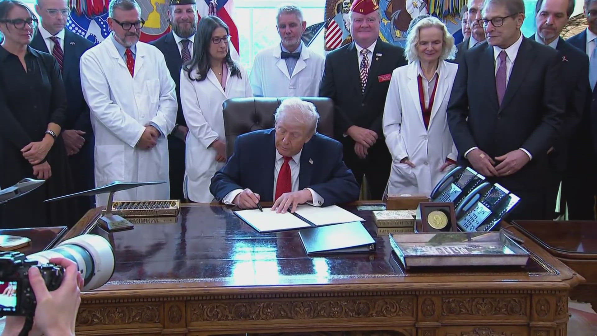 Trump expands access to cannabis in a major shift in drug policy.