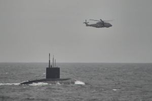 UK and Norway form naval alliance to hunt Russian submarines.