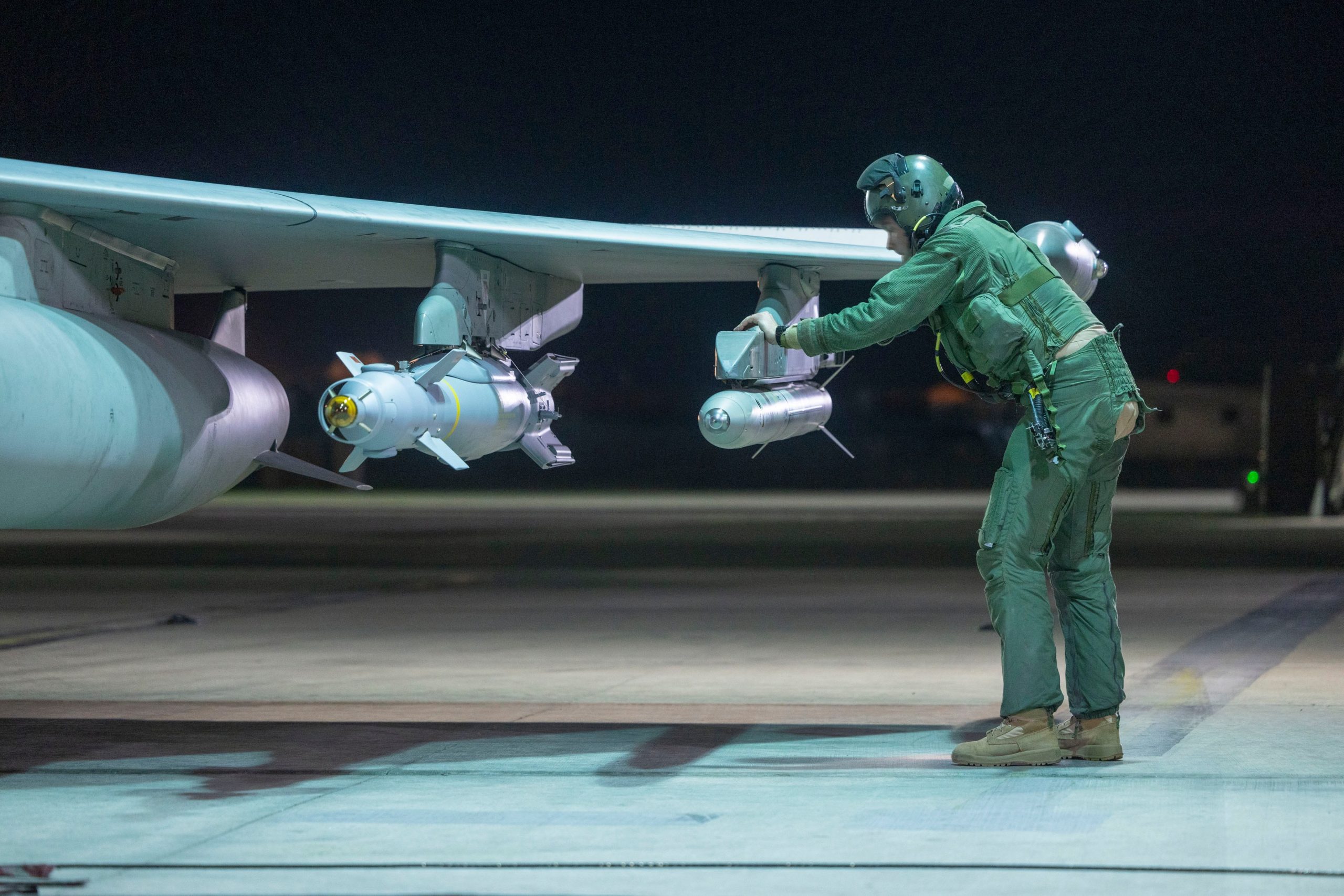 UK and France bomb underground IS arms bunker in Syria.