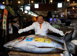 Bluefin tuna fetches record $3.2m at Tokyo auction.