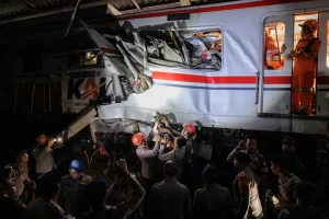 Train collision kills 14, injures dozens near Jakarta.