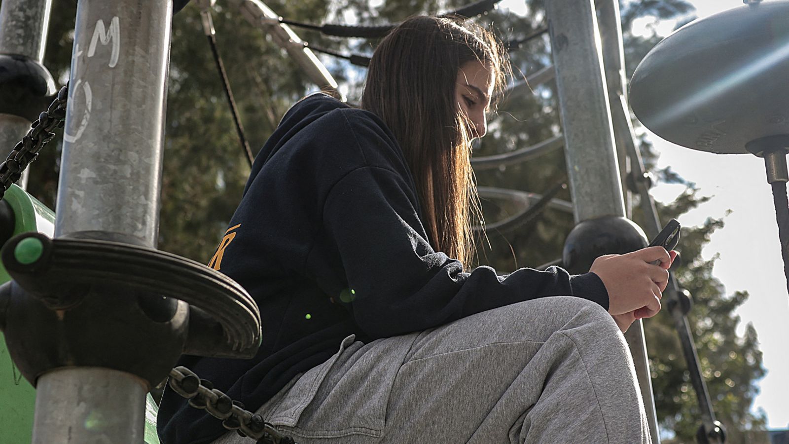 Greece to ban social media for under-15s from next year.