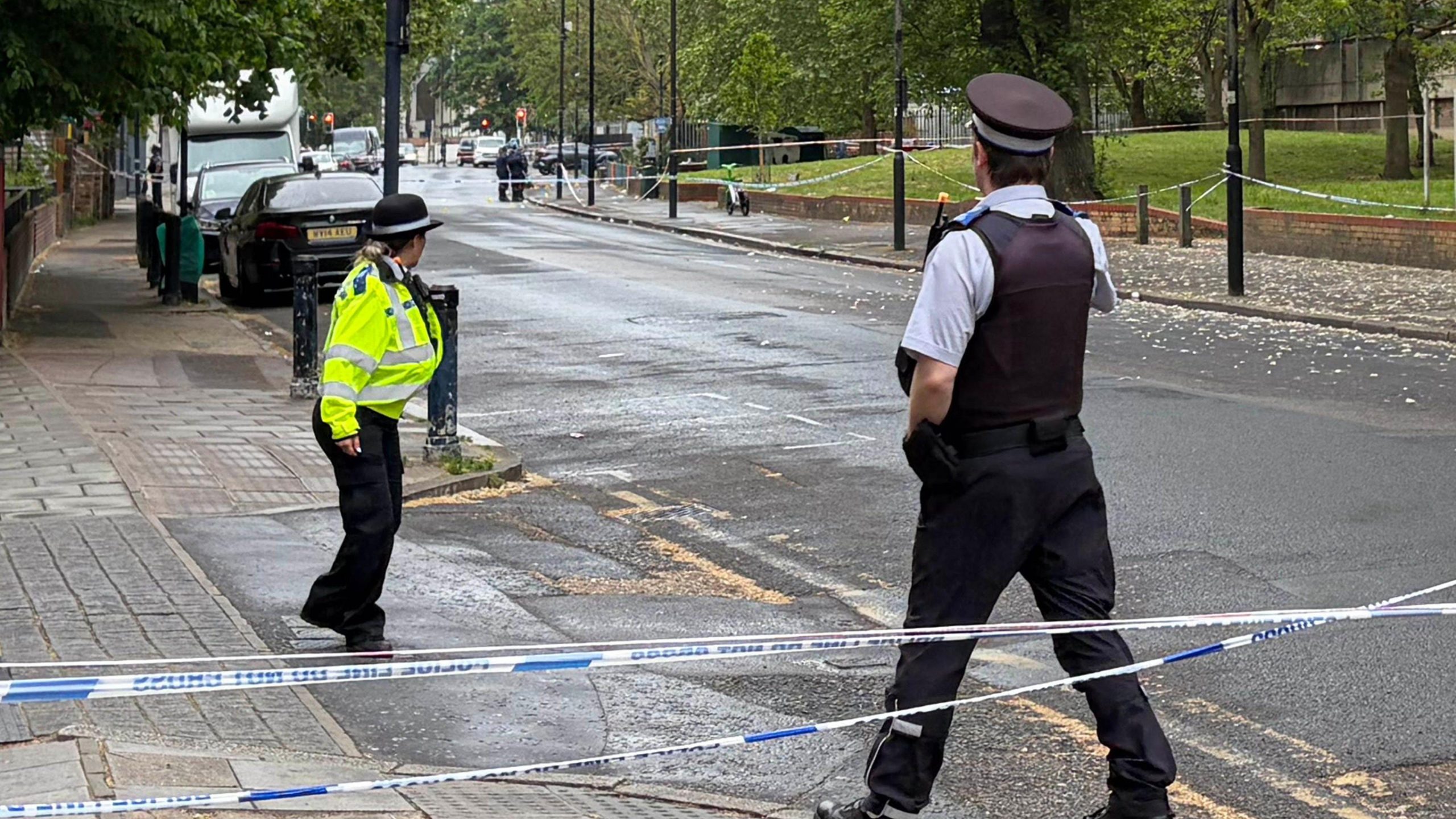 4 hospitalised after mass shooting in south London.