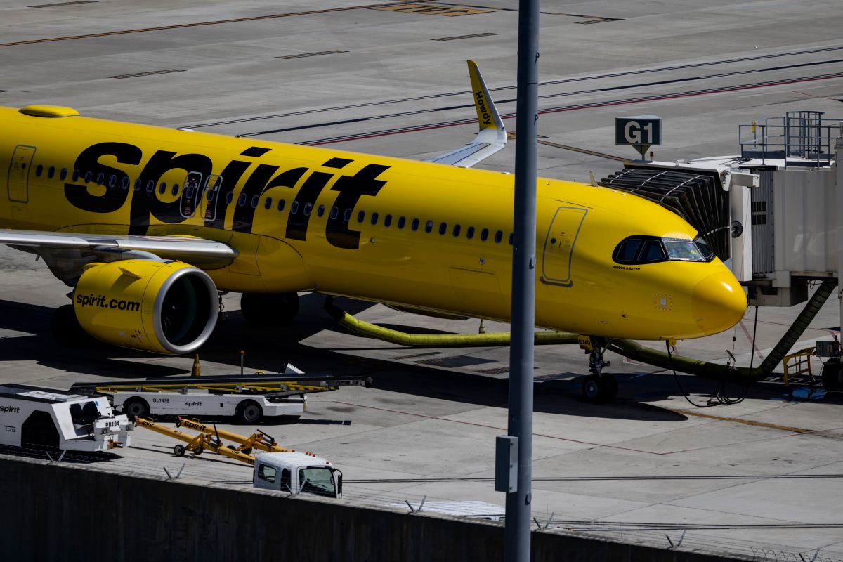 Spirit Airlines shutting down after rescue talks collapse.