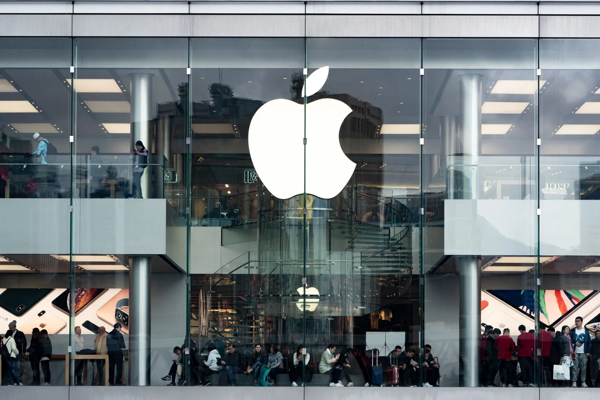 Apple to pay $250m to US iPhone buyers over AI features lawsuit.