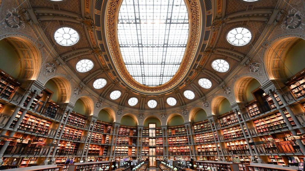 Six Georgians jailed for theft of rare Russian books from libraries in France.