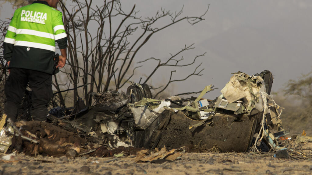 Peru Plane Crash Leaves 13 Dead.