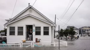 One dead as nor'easter storm pummels New York and New Jersey.